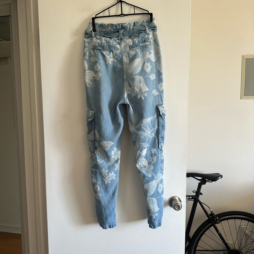 Desigual Women’s Albiw Denim Floral High Waisted Pants size Medium EUC - Picture 7 of 11